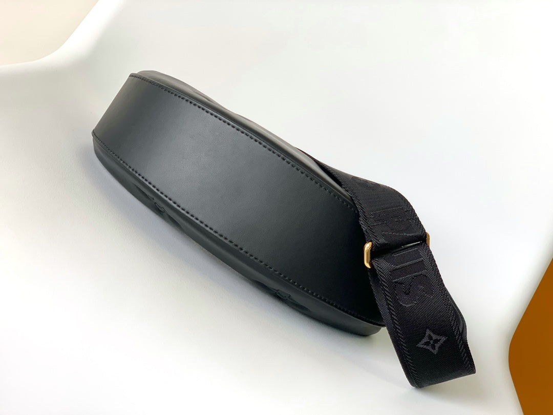 LV Over The Moon Handbag 27.5cm Black Embroidered Smooth Calfskin mysite