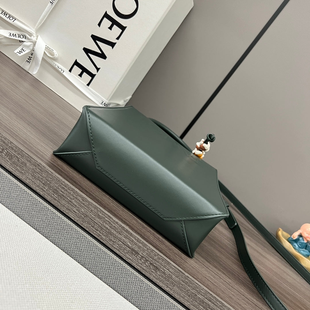 STANDARD A5 TOTE BAG IN GREEN FOREST CALFSKIN mysite