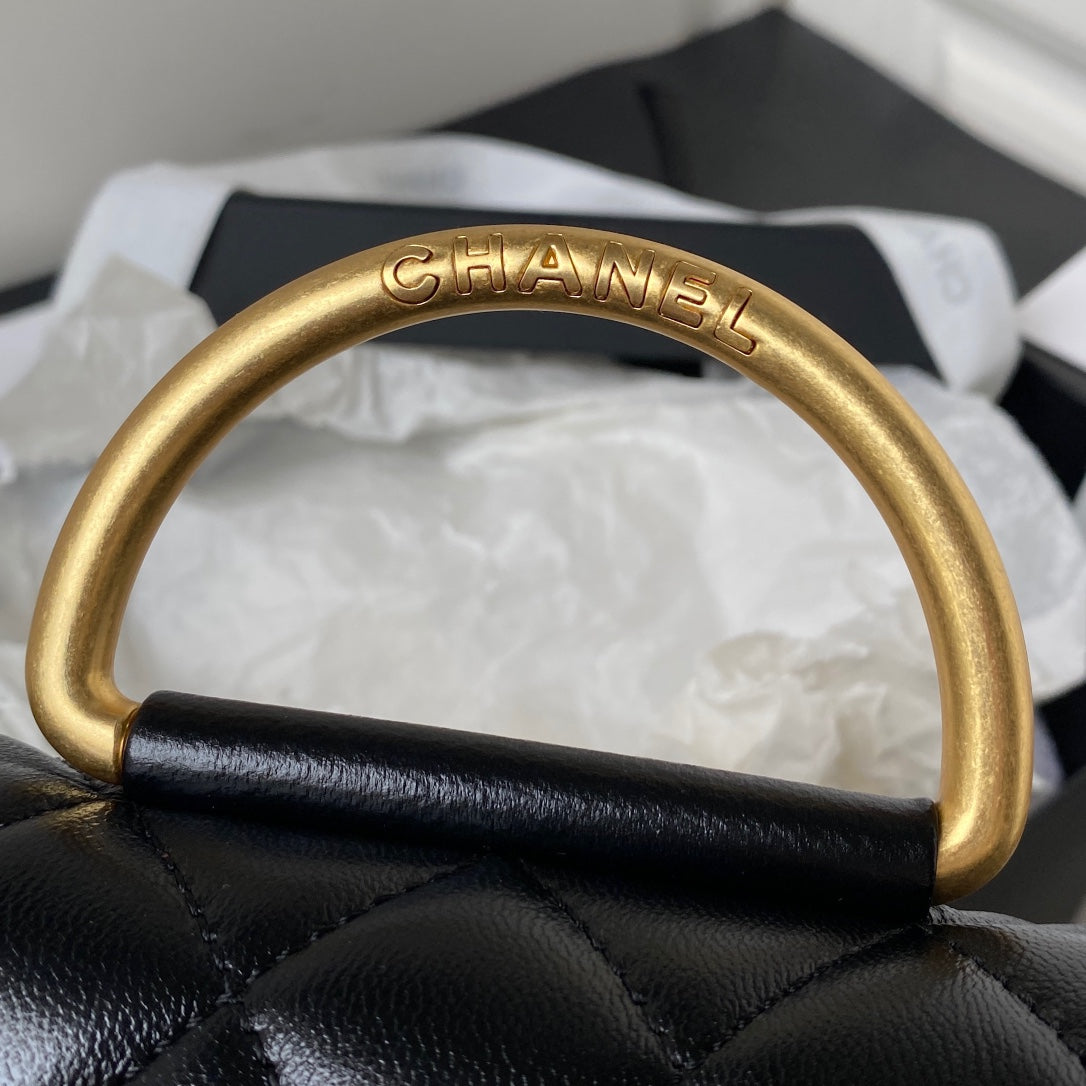 MINI FLAP BAG 13 IN BLACK LAMBSKIN WITH GOLD HANDLE mysite