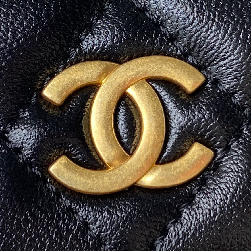 MINI FLAP BAG 13 IN BLACK LAMBSKIN WITH GOLD HANDLE mysite