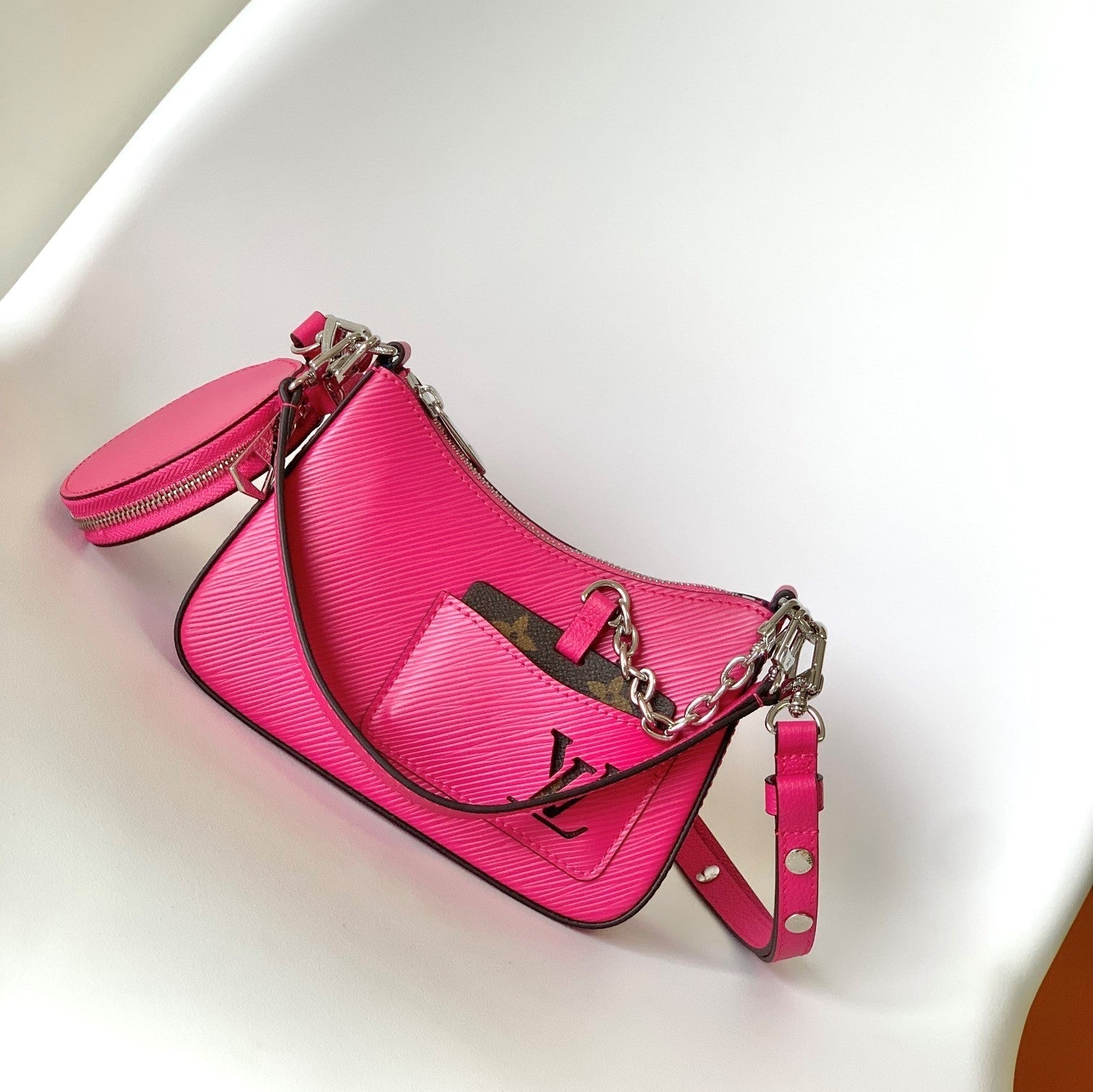 LV Marellini 19cm Pink Epi Grain Cowhide Metal HW mysite