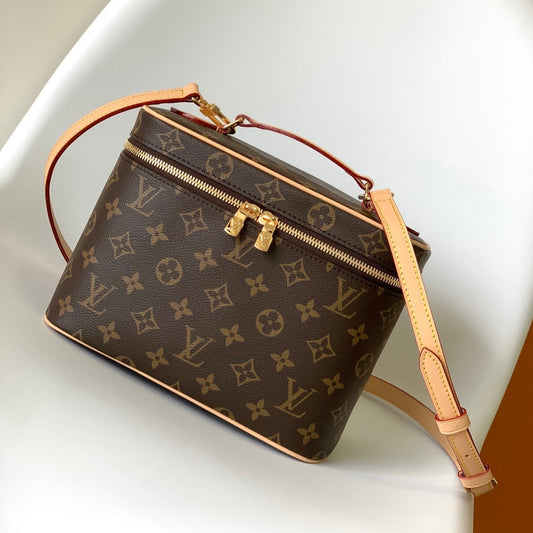 NICE BB 24 TOILETRY POUCH mysite