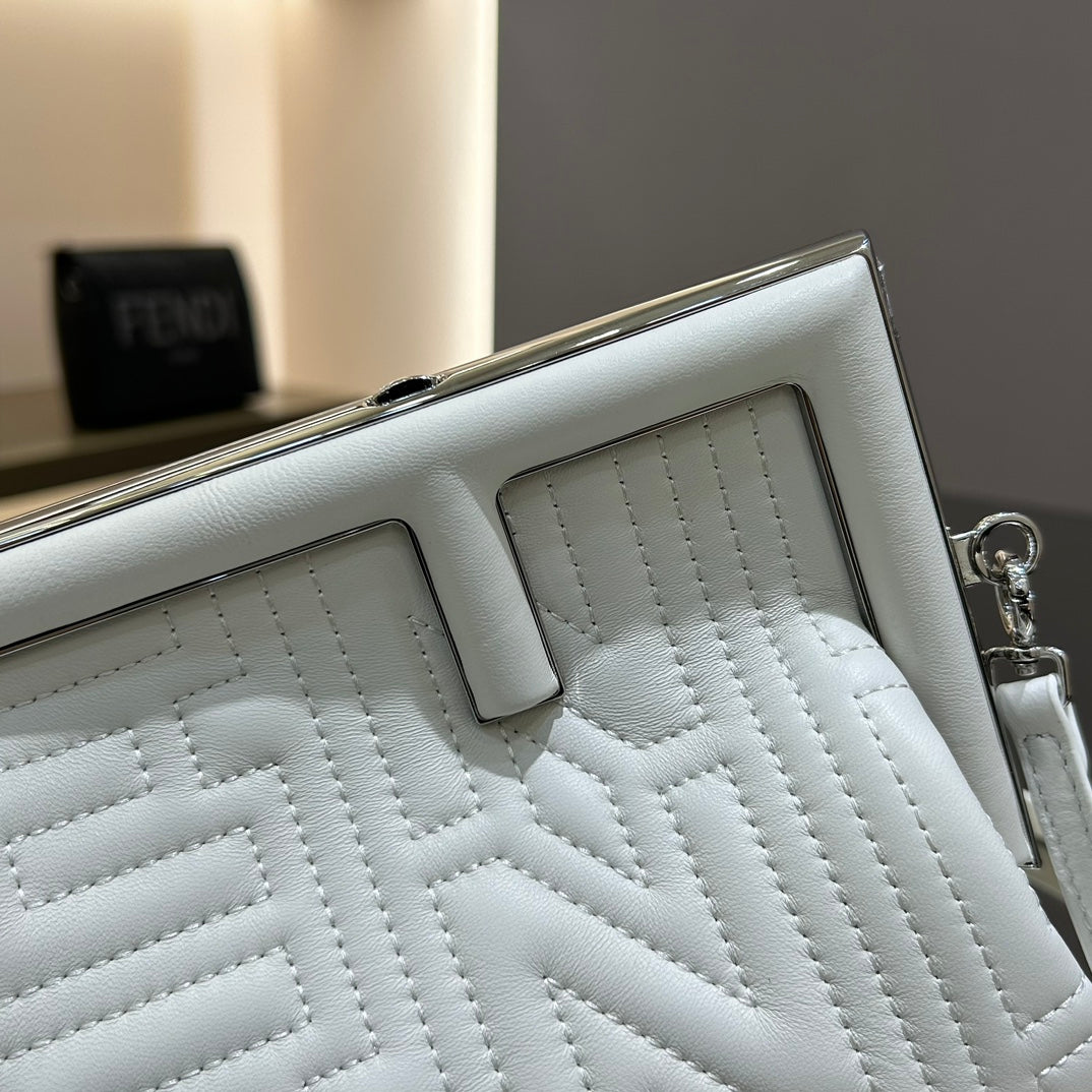 FENDI FIRST MINI 25 IN WHITE CALFSKIN BAG SILVER HARDWARE mysite