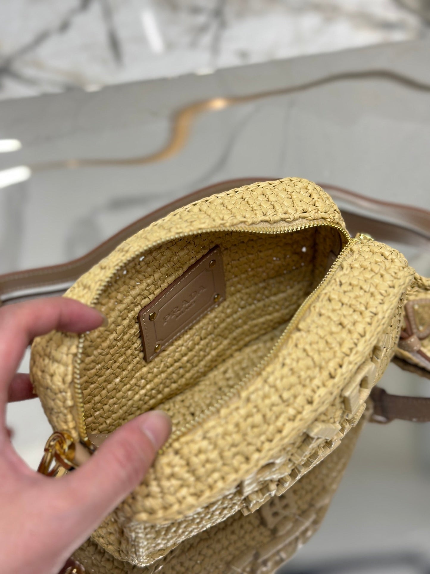 CAMERA BAG 20 IN BEIGE WOVEN RAFFIA mysite