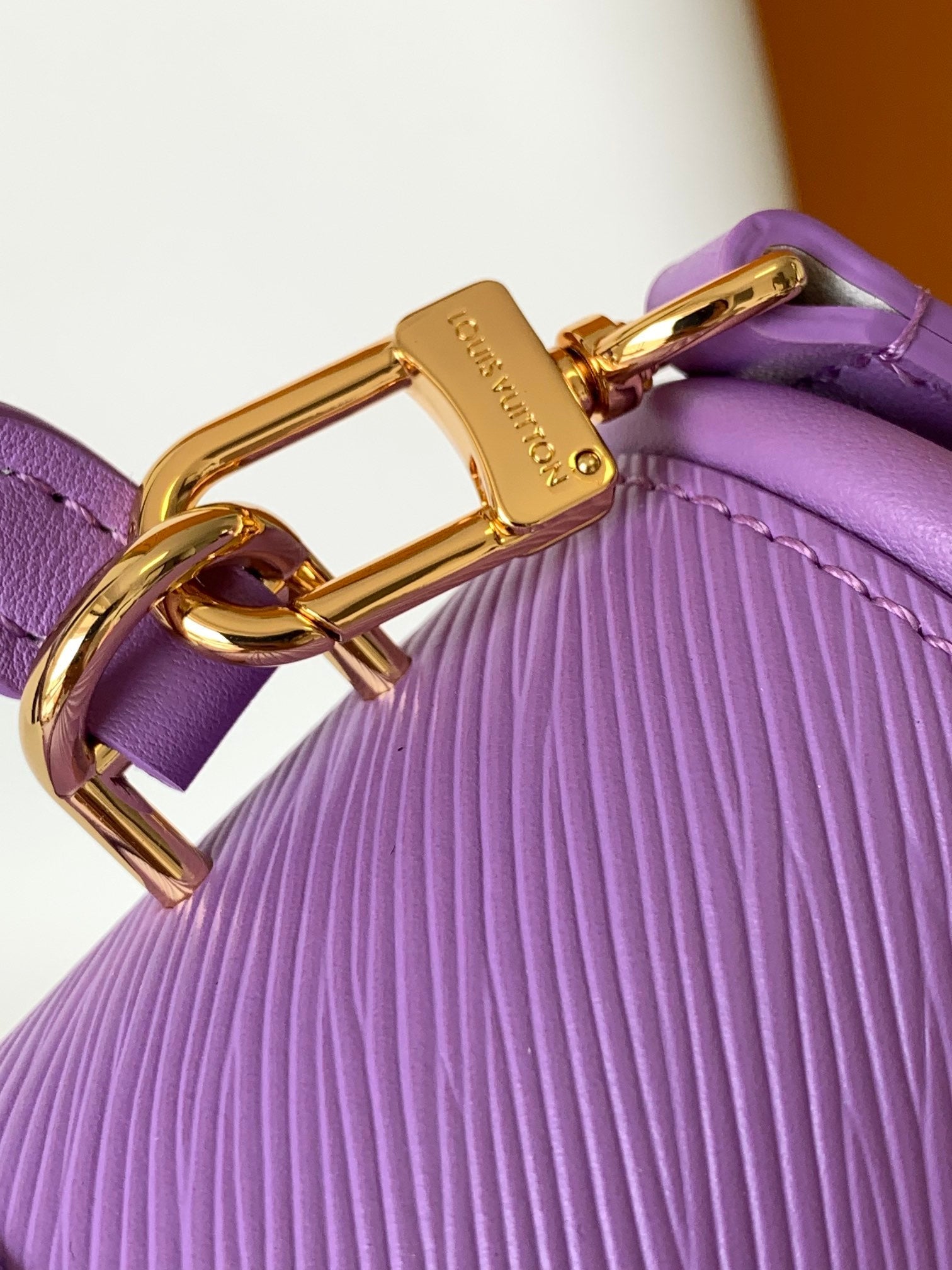 LV Hide & Seek Handbag 21cm Purple Epi Grain Cowhide GHW mysite