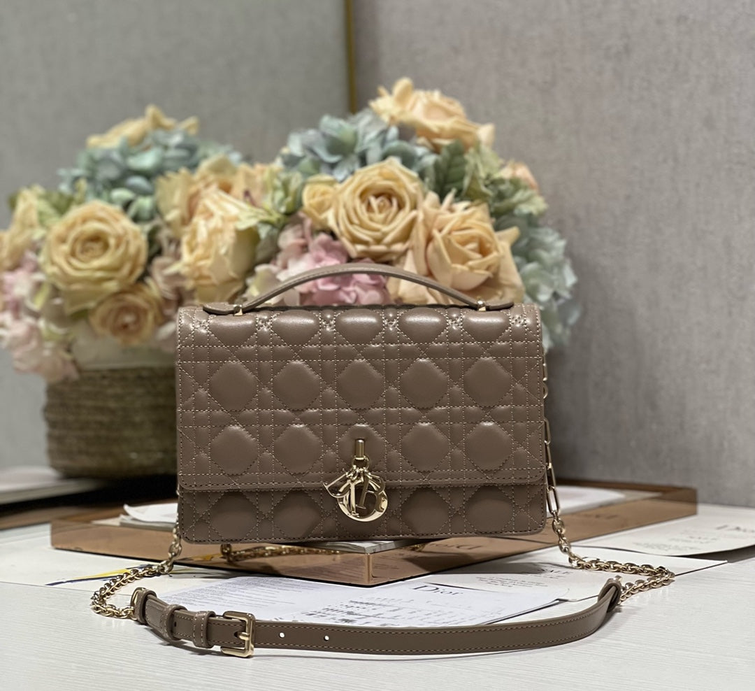 MISS CD 24CM DARK BROWN LAMBSKIN mysite