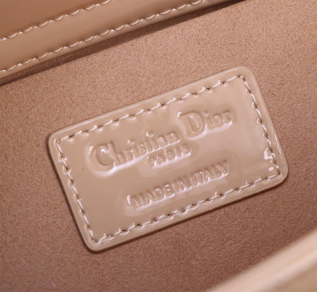 MEDIUM LADY D-JOY 26 BEIGE LAMBSKIN mysite