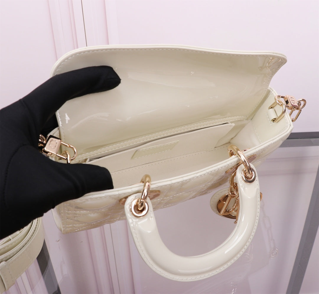 MEDIUM LADY D-JOY 26 WHITE LAMBSKIN mysite