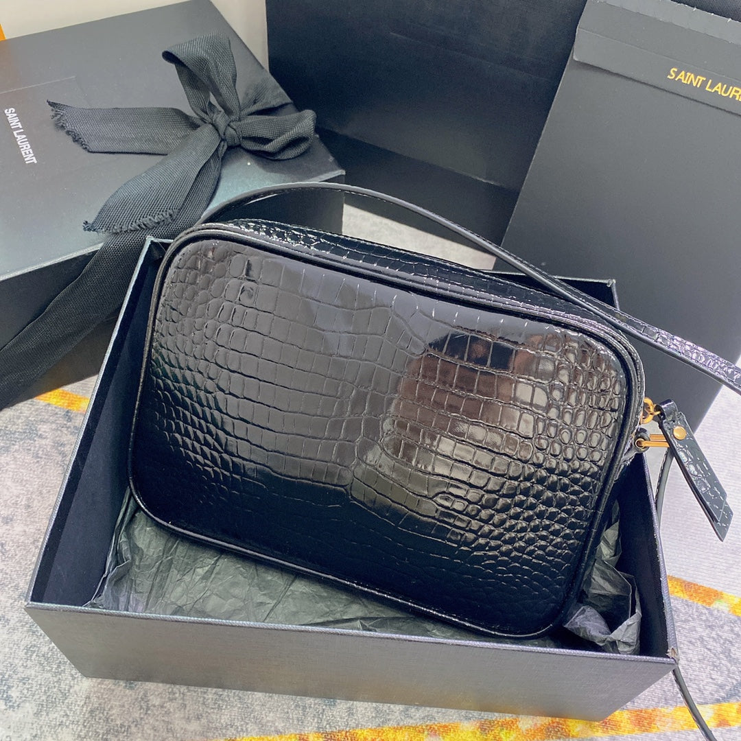 LOU CAMERA BAG 23 IN BLACK CROCODILE PATTERN CALFSKIN GOLD LOGO mysite