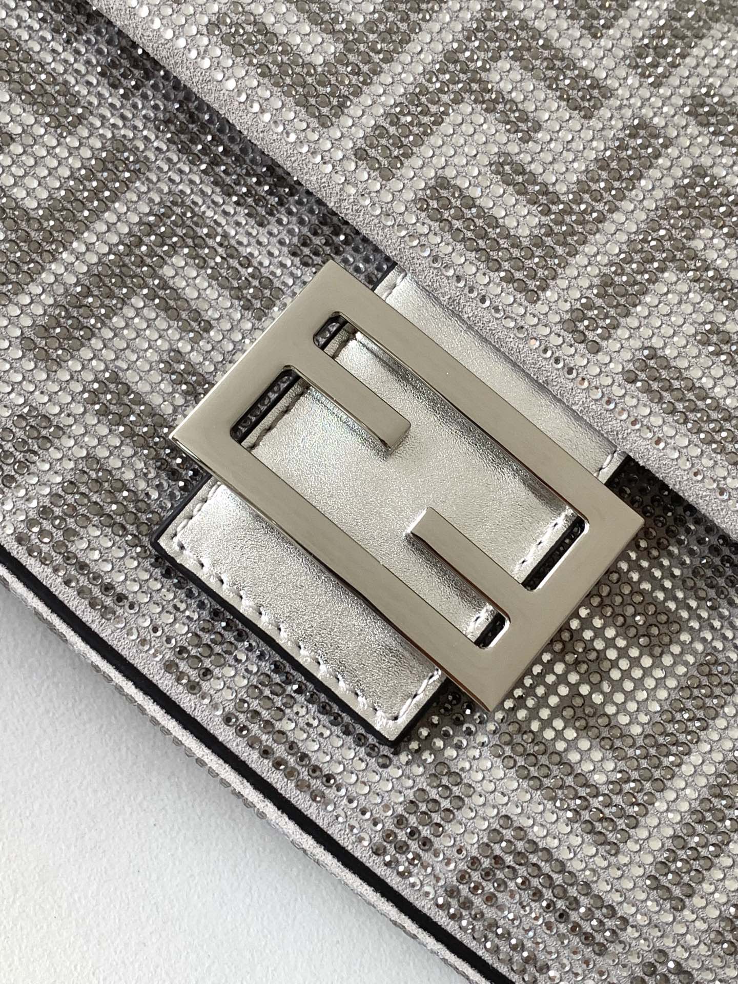 Fend Baguette 27 Bag Silver Leather with Crystal FF Motif Shw mysite