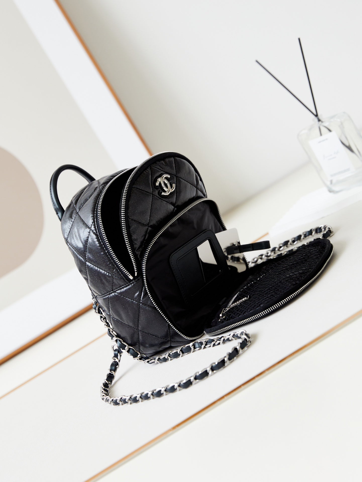 BACKPACK 22 IN BLACK FABRIC SILVER HARDWARE mysite