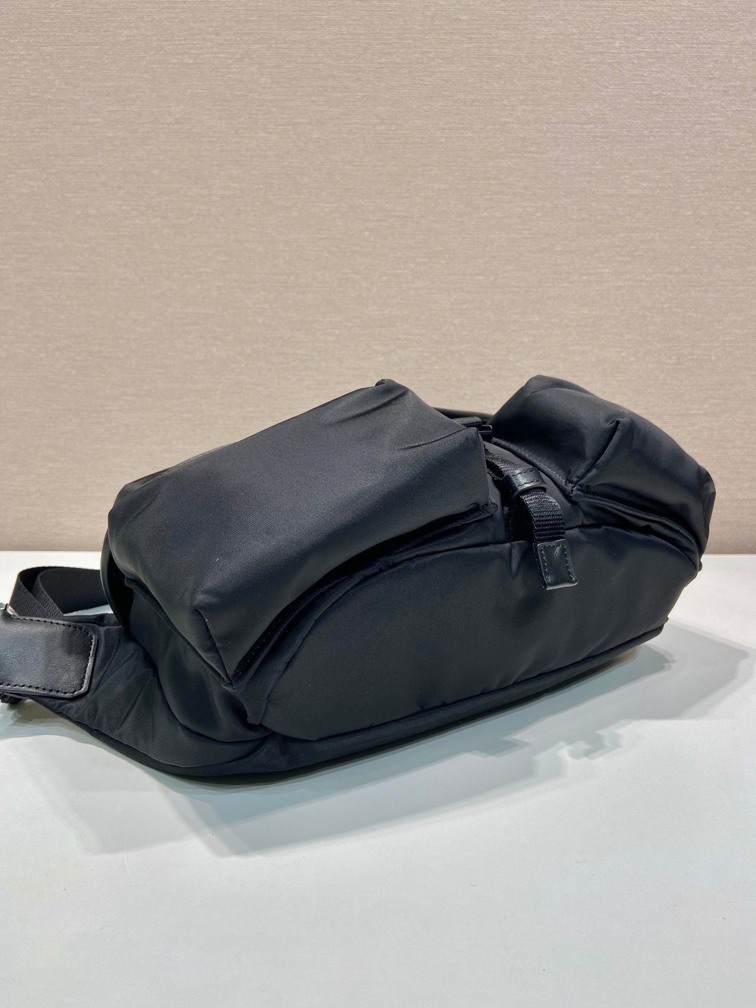 BELT BAG 27 IN BLACK RE-NYLON mysite