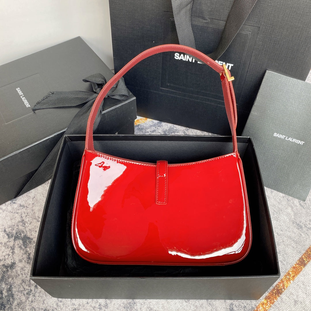 LE 5 À 7 BAG 24 IN RED GLOSSY CALFSKIN GOLD HARDWARE mysite