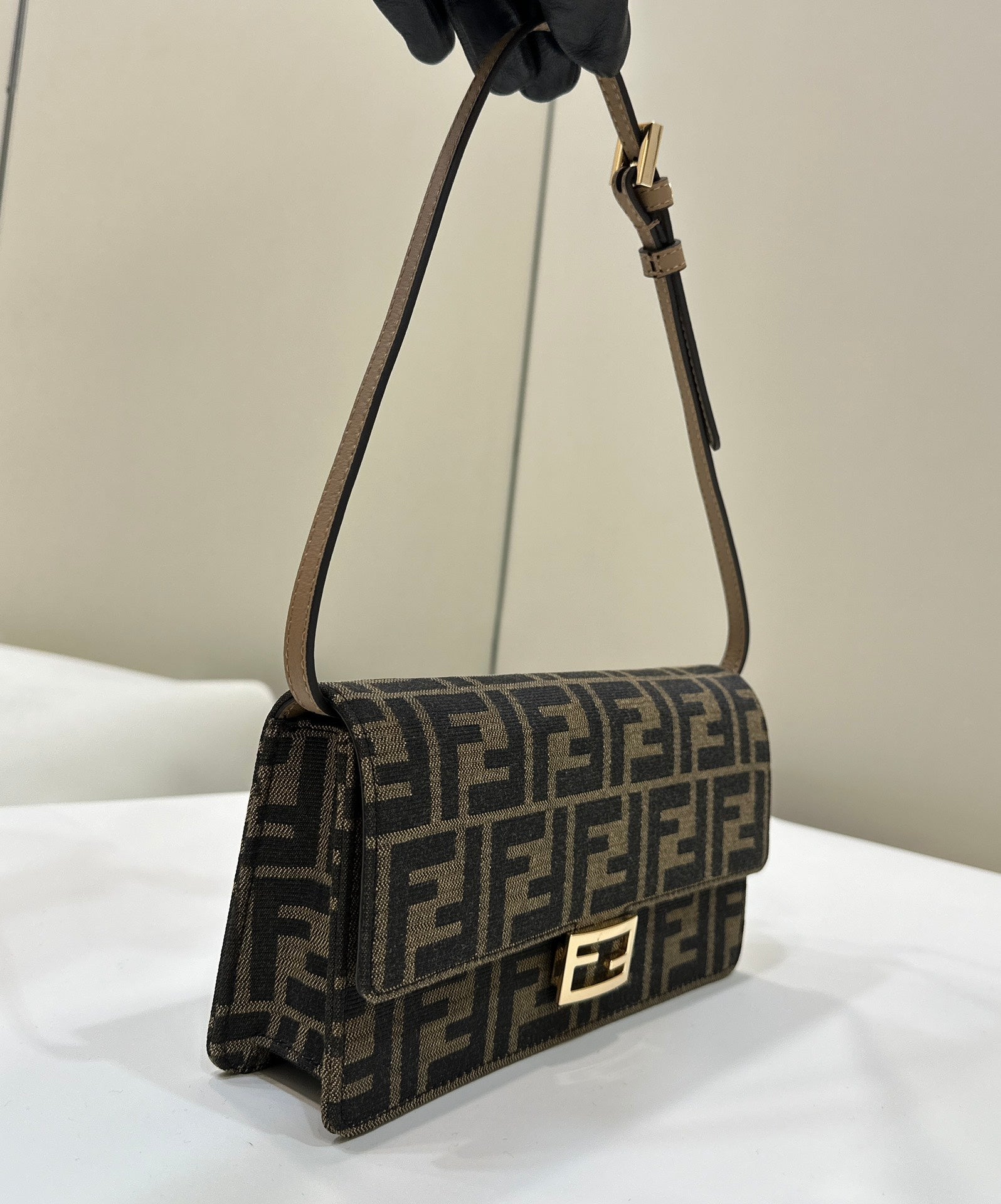 BAGUETTE CHAIN MIDI 21 IN BROWN MIX BLACK MONOGRAM JACQUARD FABRIC BAG mysite