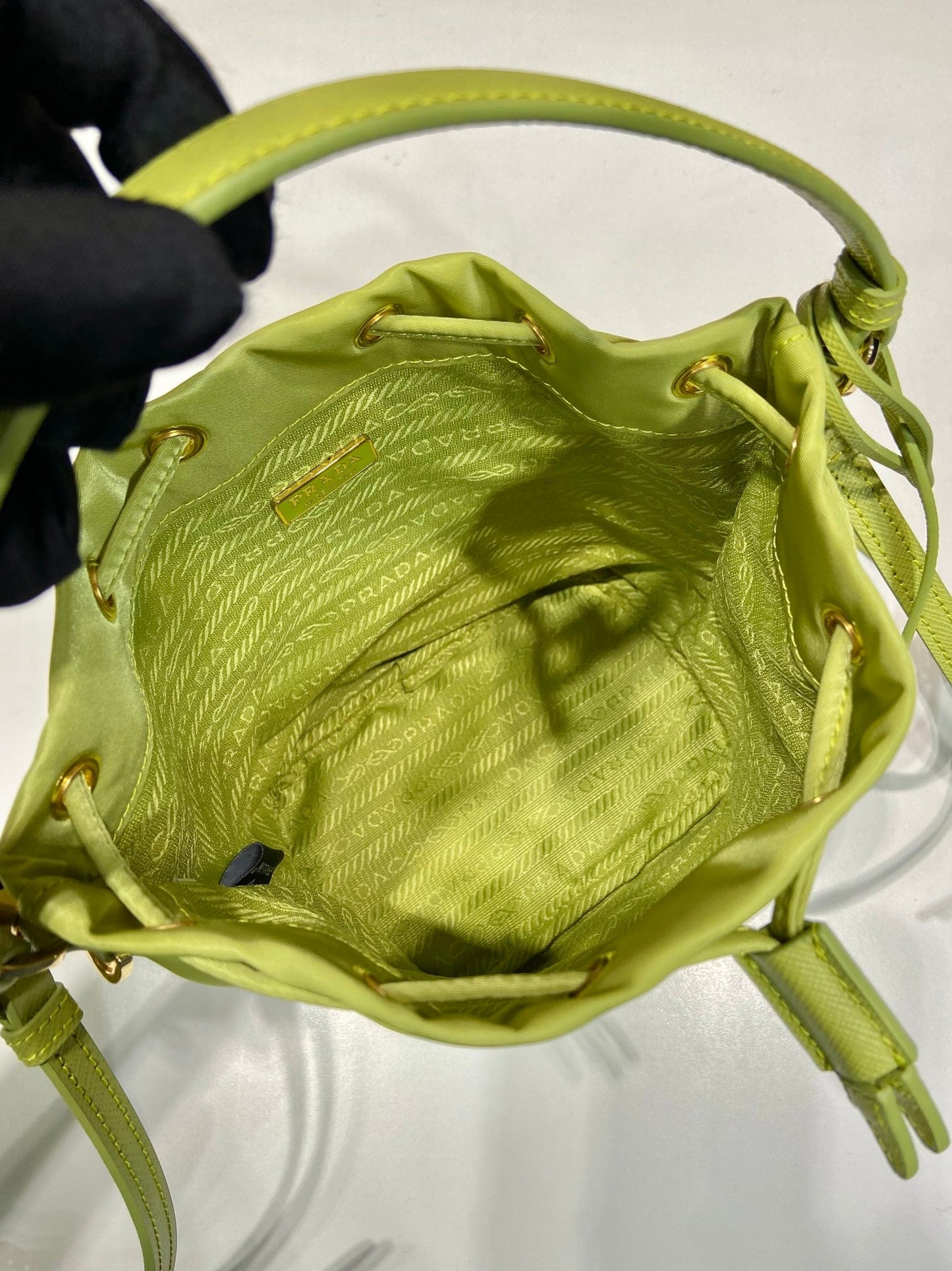 BUCKET BAG 19 IN APPLE GREEN RE-NYLON AND SAFFIANO LEATHER HANDLE mysite