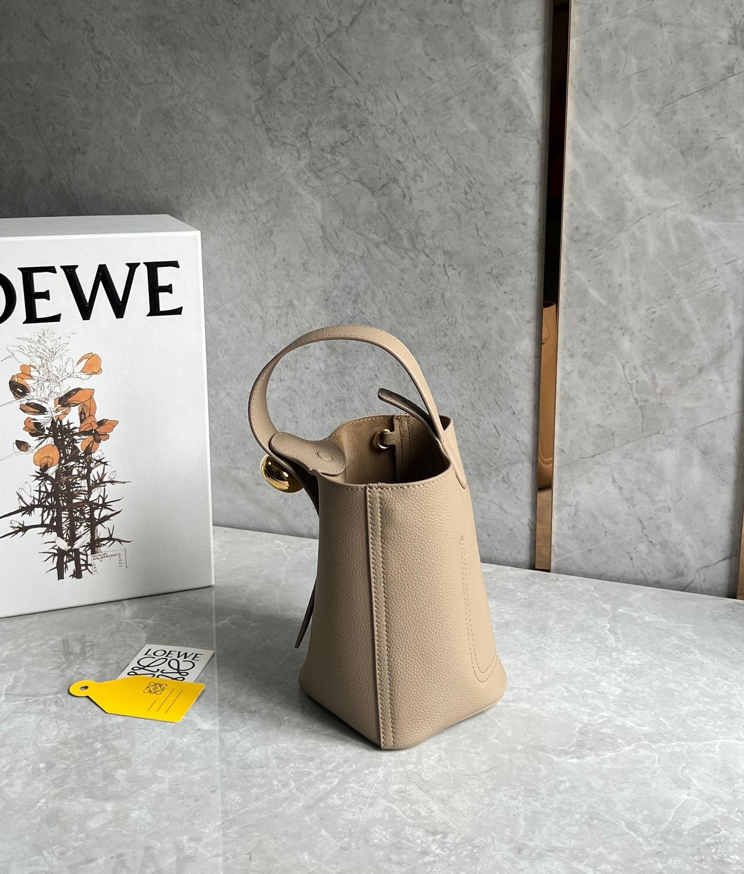 LOE MINI 19 PEBBLE BUCKET IN CAMEL BROWN MELLOW CALFSKIN mysite
