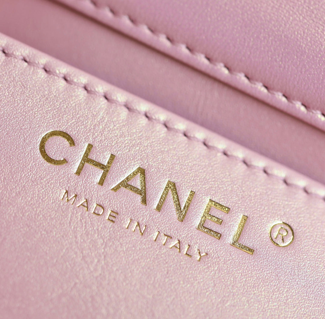 cc 24p mini flap bag 17cm pearlescent pink lambskin pearl chain mysite