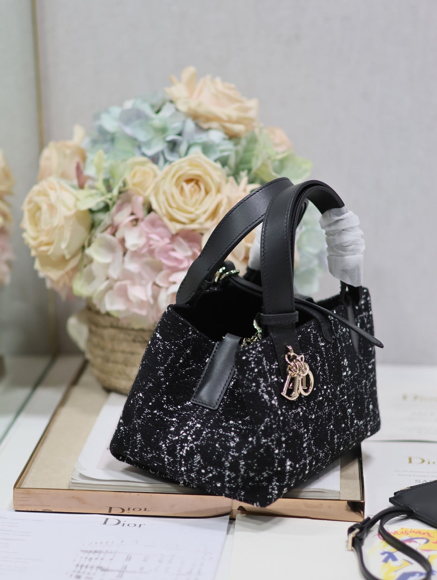 CD Small Toujours 23 Black Tweed 245636 mysite