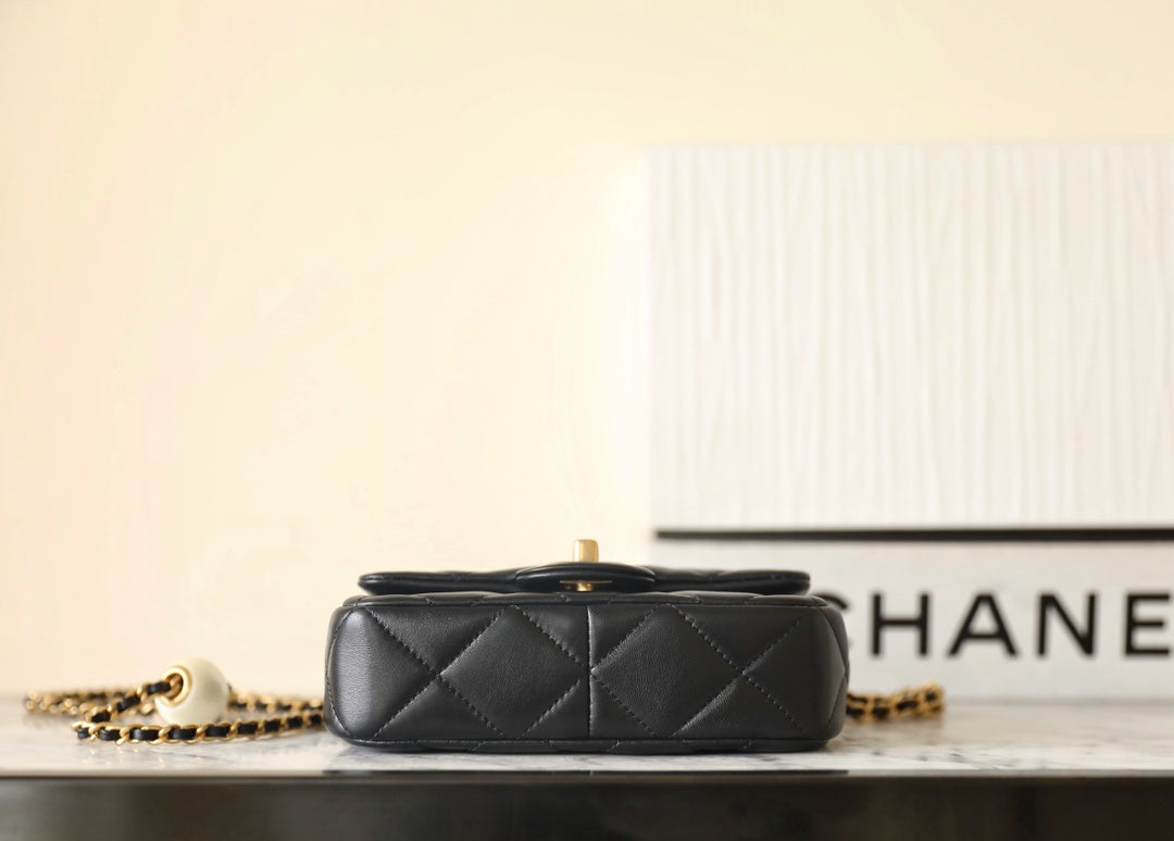 cc 24s mini flap bag 17cm black lambskin pearl ball mysite