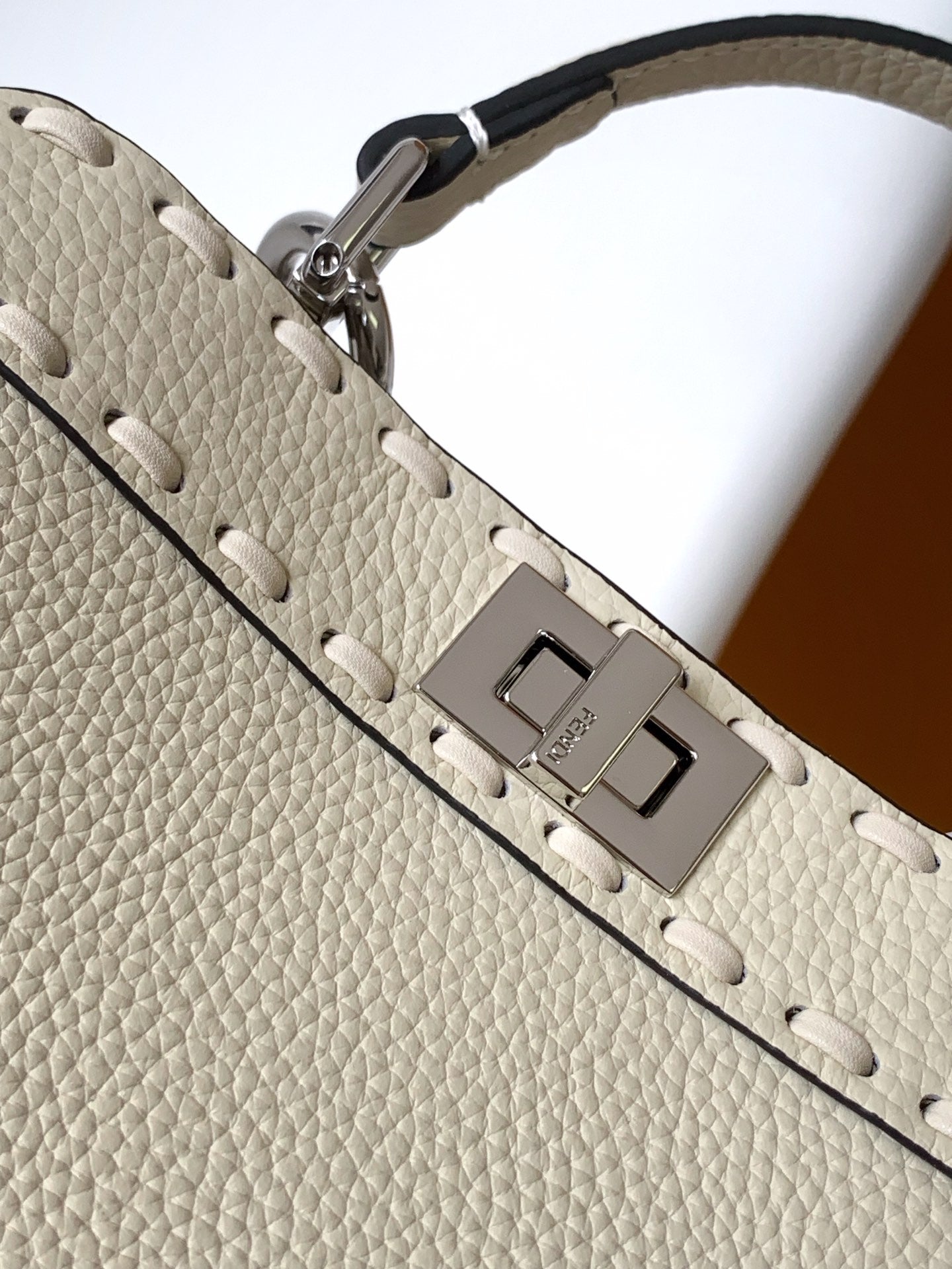 Peekaboo ISeeU Petite 20 Bag Ivory Leather Shw mysite