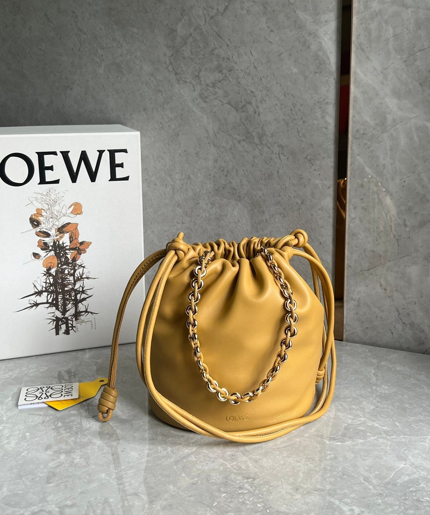 LOE 32 FLAMENCO PURSE BUCKET IN SAHARA MELLOW NAPPA LAMBSKIN mysite
