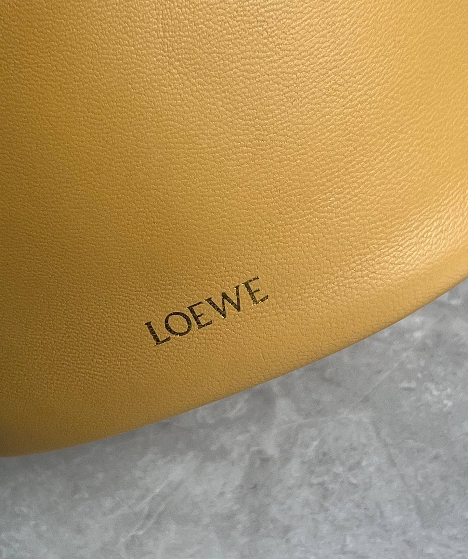 LOE 32 FLAMENCO PURSE BUCKET IN SAHARA MELLOW NAPPA LAMBSKIN mysite