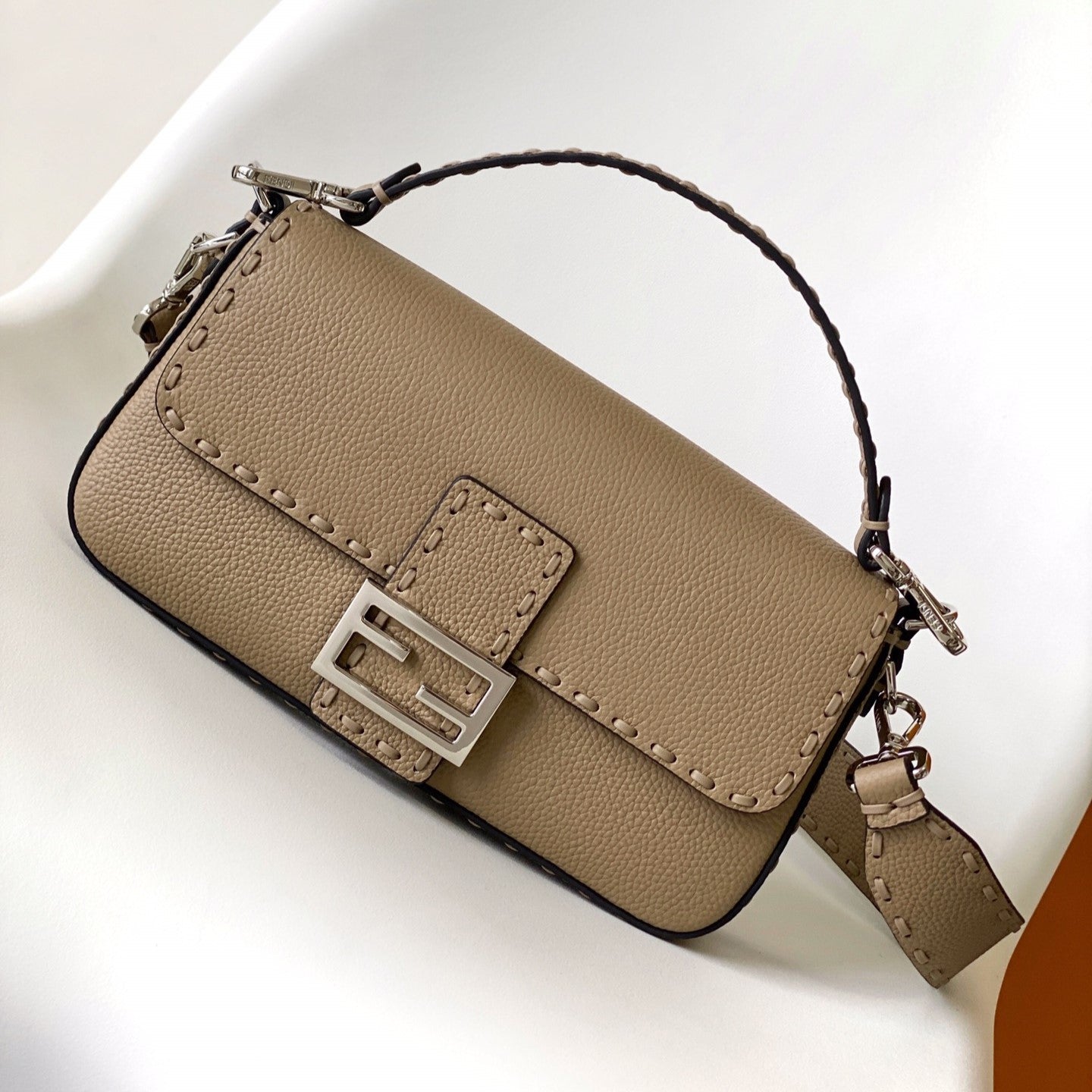 Fend Baguette 27 Bag Brown Calfskin Shw mysite