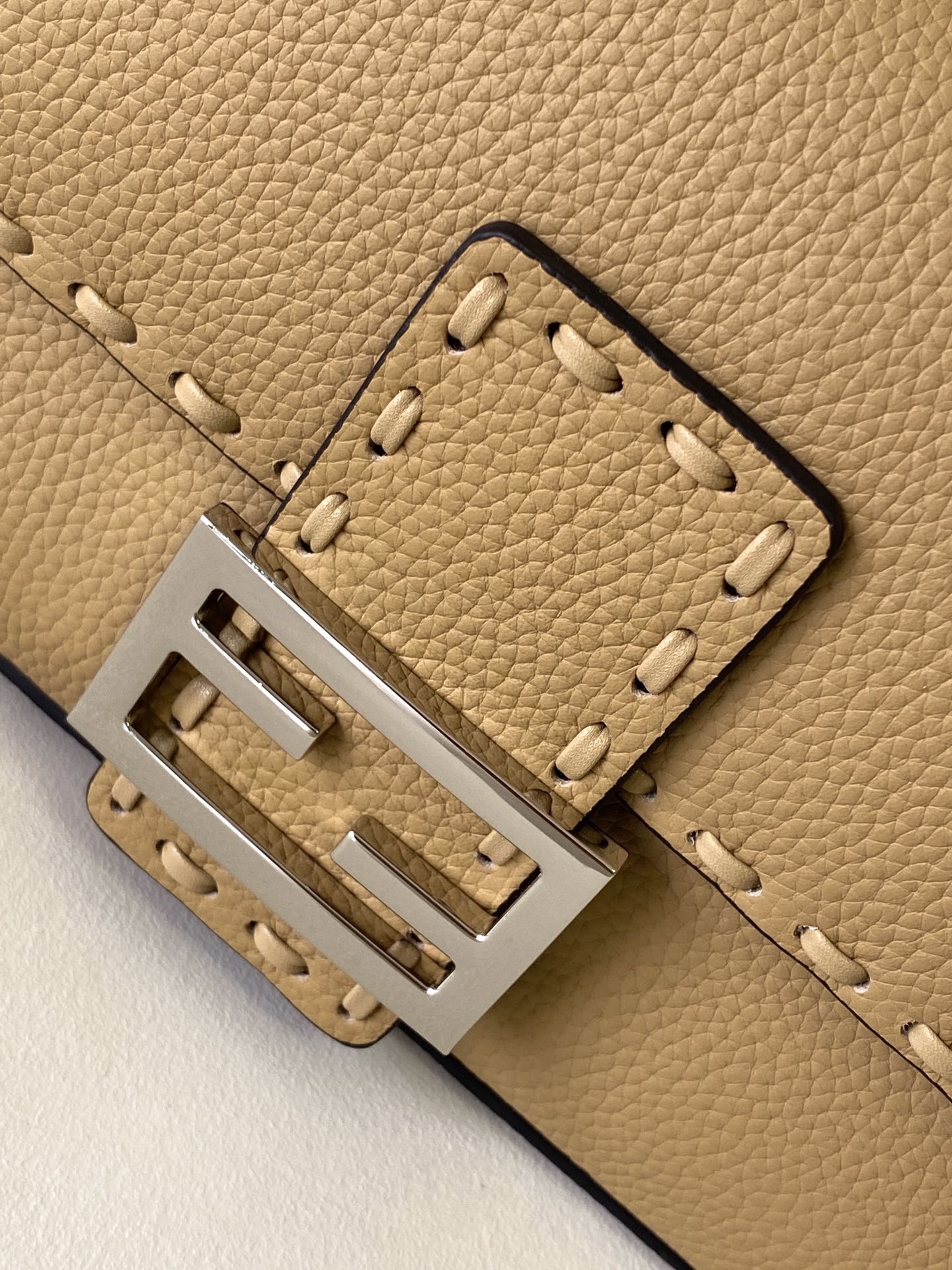 Fend Baguette 27 Bag Light Brown Calfskin Shw mysite