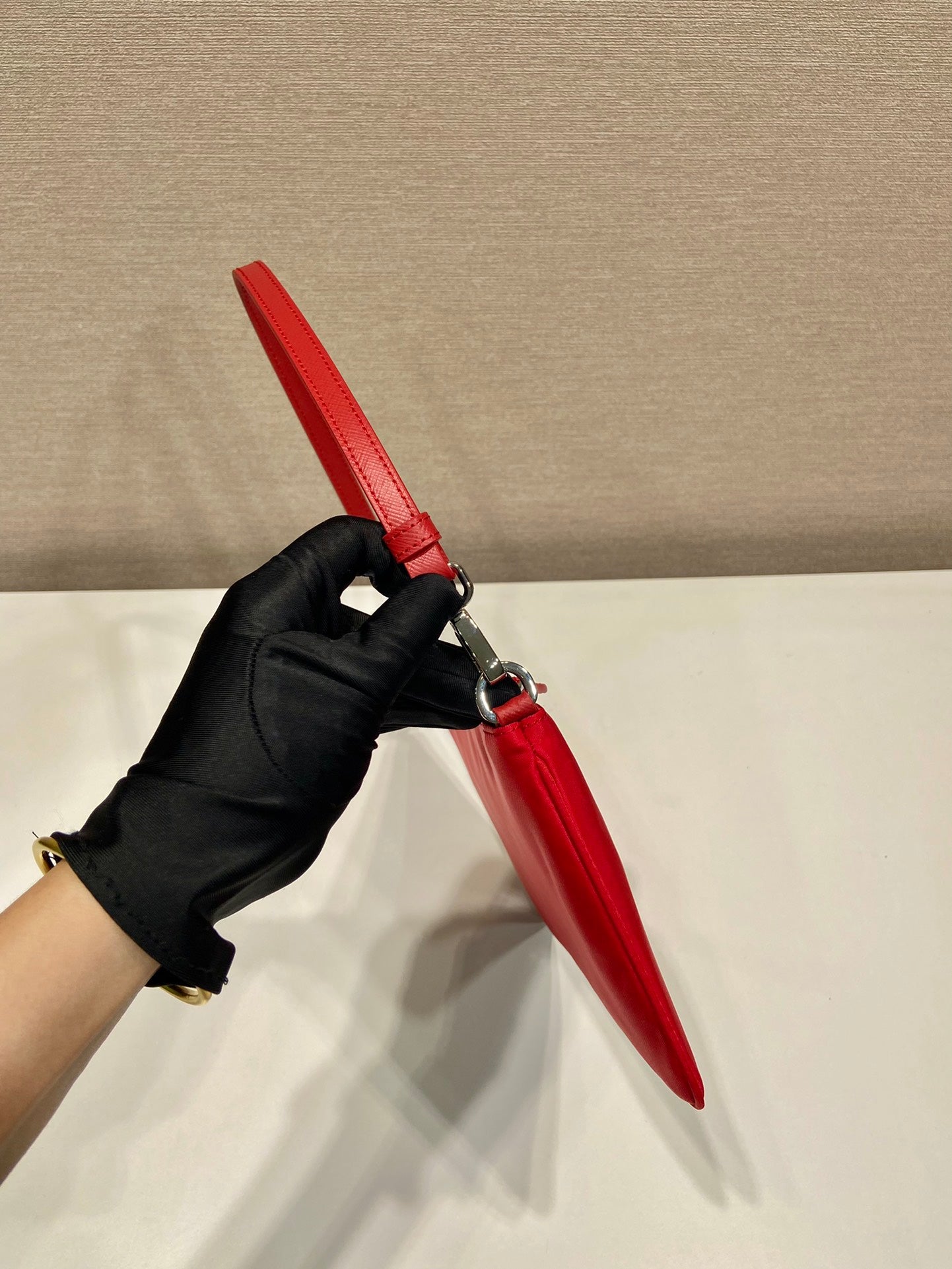 SHOULDER BAG 24 WITH TRIANGLE LOGO IN PASSION RED RE-NYLON FABRIC mysite