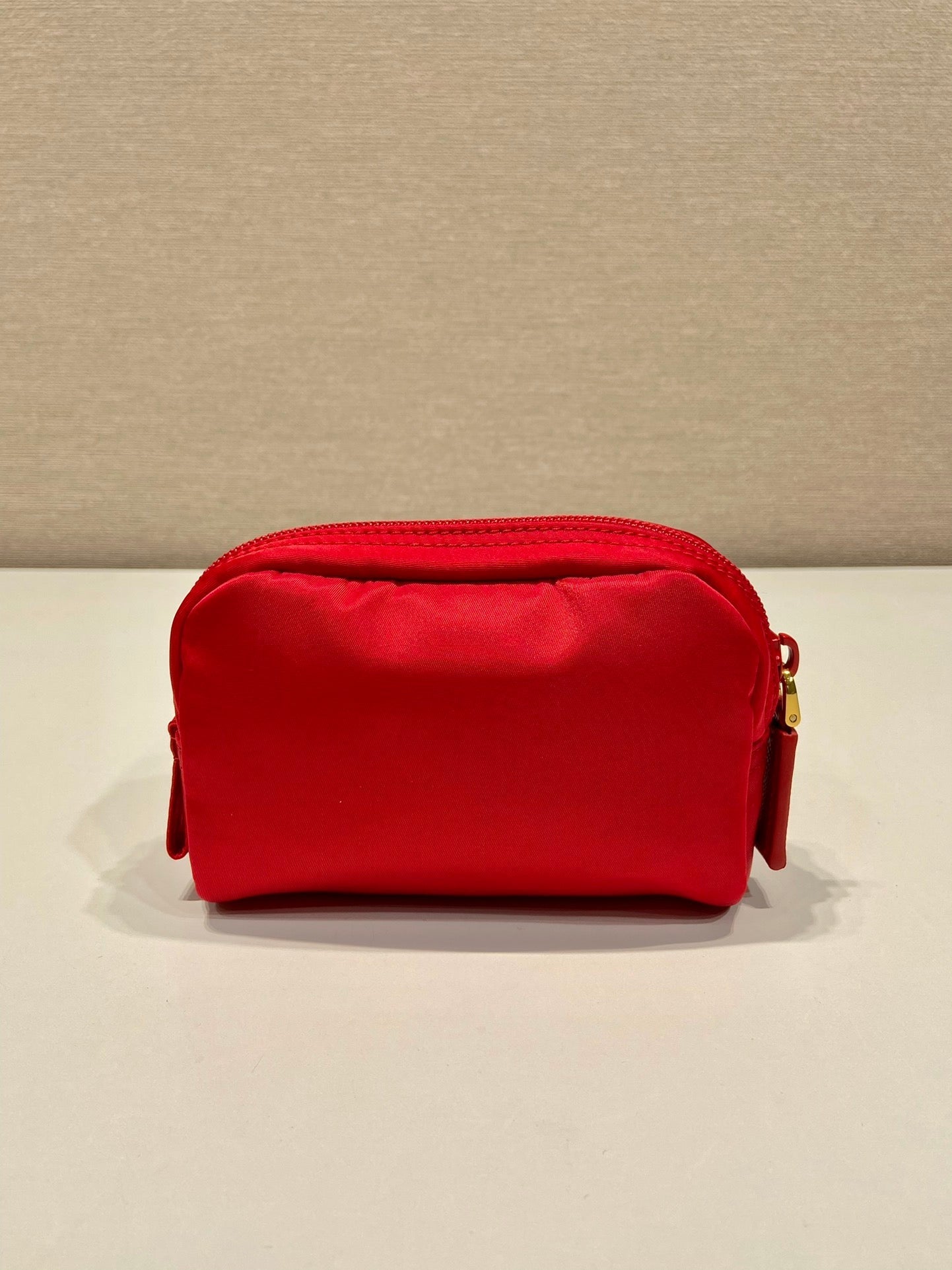 CLUTCH 12 IN PASSION RED RE-NYLON mysite