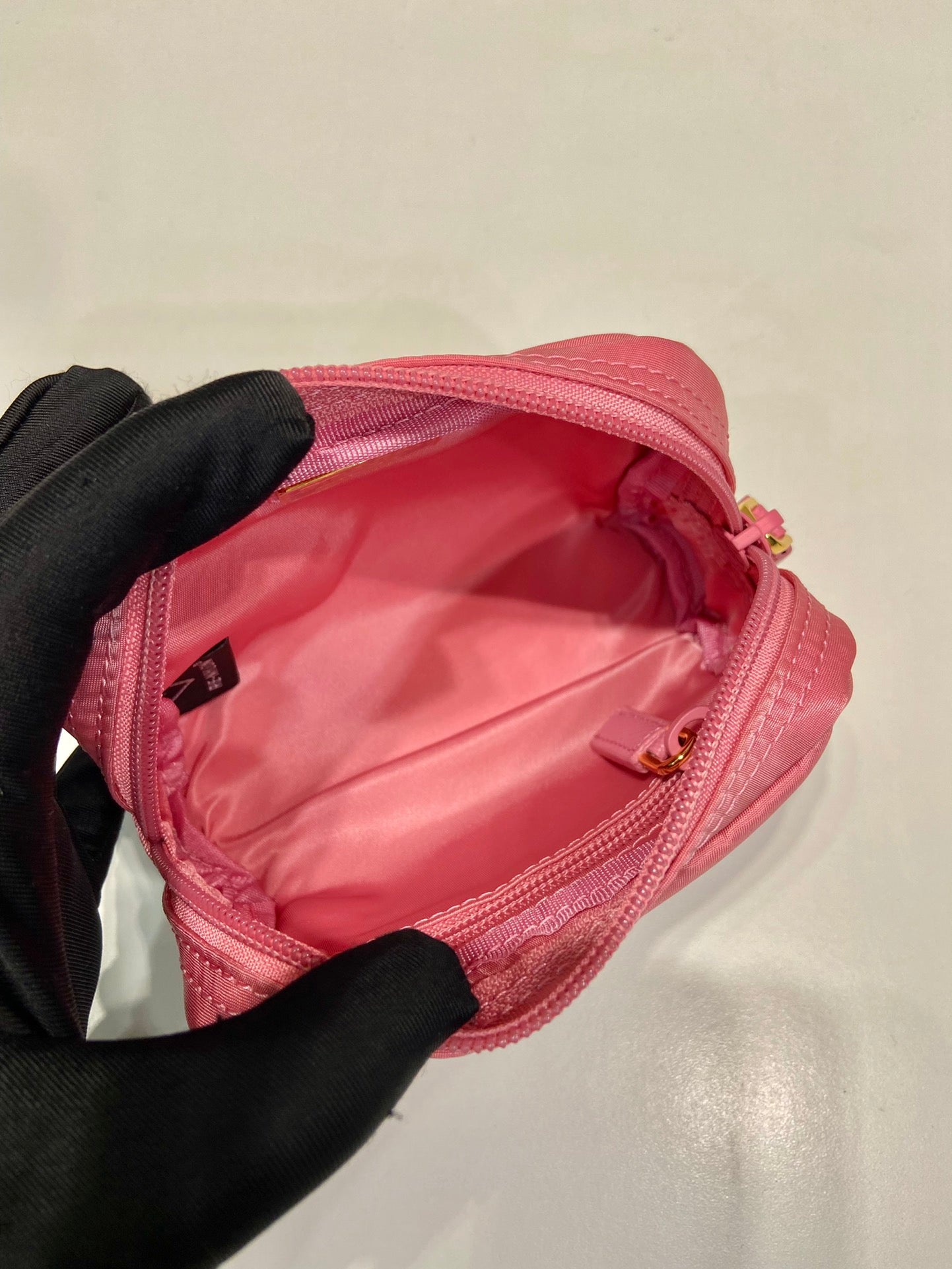 CLUTCH 12 IN CANDY PINK RE-NYLON mysite