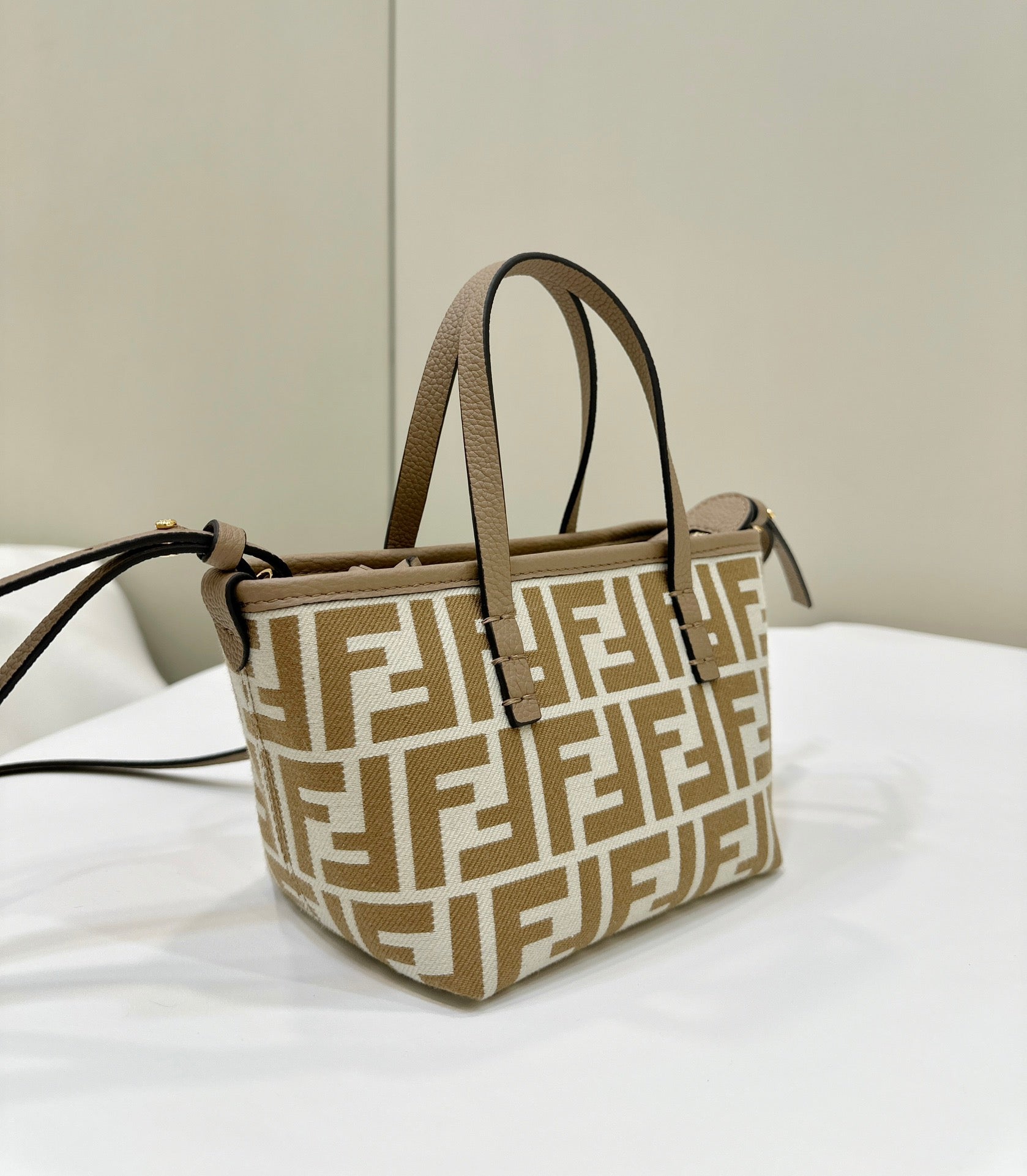 MINI ROLL BAG 15 PEANUT BROWN MIX WHITE FF JACQUARD FABRIC mysite