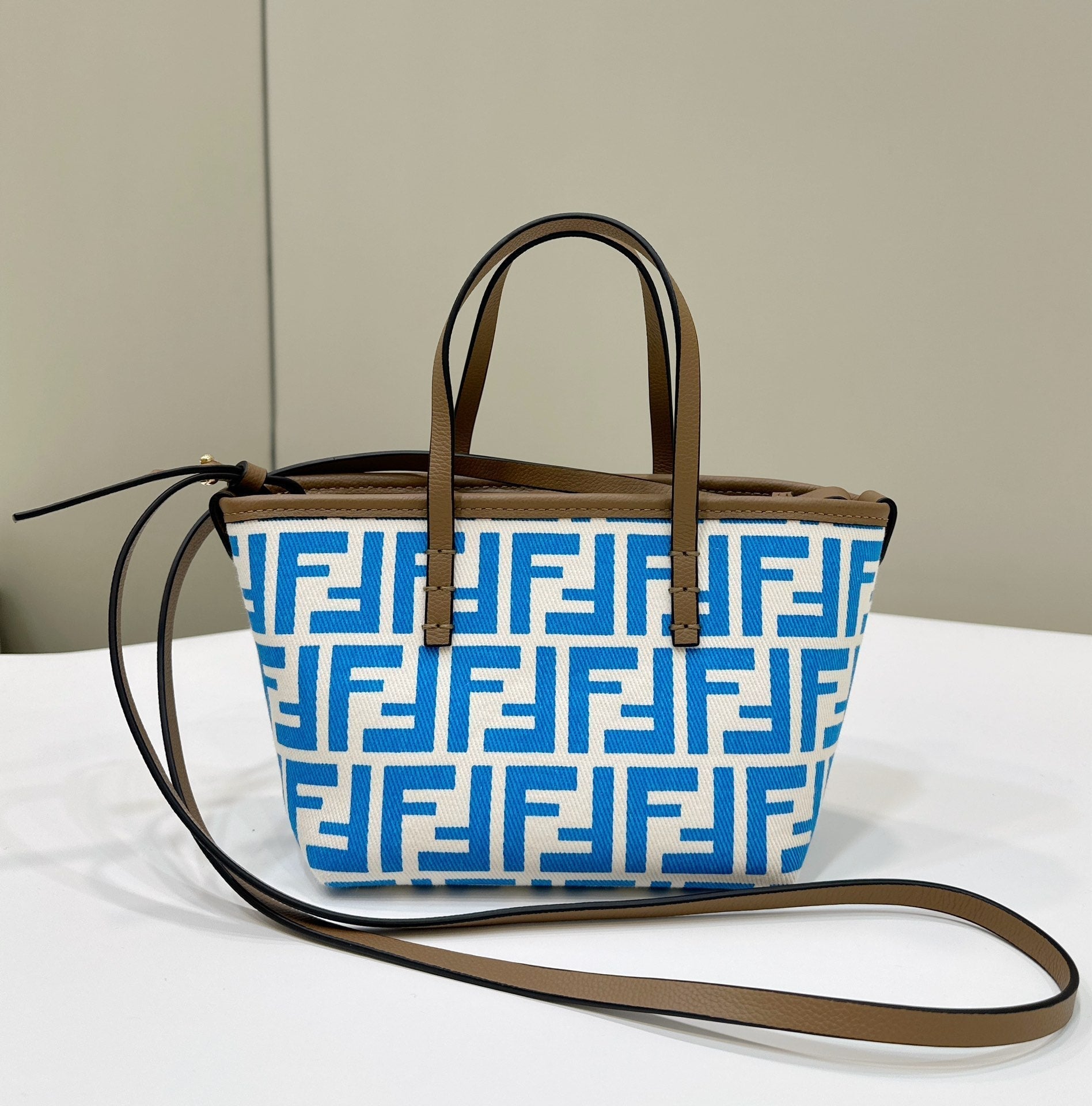 MINI ROLL BAG 15 OCEAN BLUE MIX WHITE FF JACQUARD FABRIC mysite