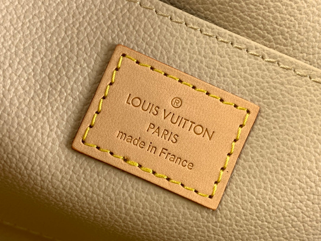 COSMETIC POUCH 22 IN BROWN MONOGRAM CANVAS mysite