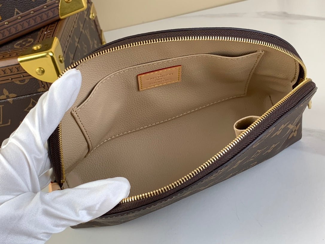 COSMETIC POUCH 22 IN BROWN MONOGRAM CANVAS mysite