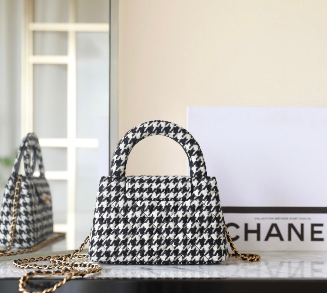 cc 24a nano 19cm kelly shopper bag black white tweed mysite