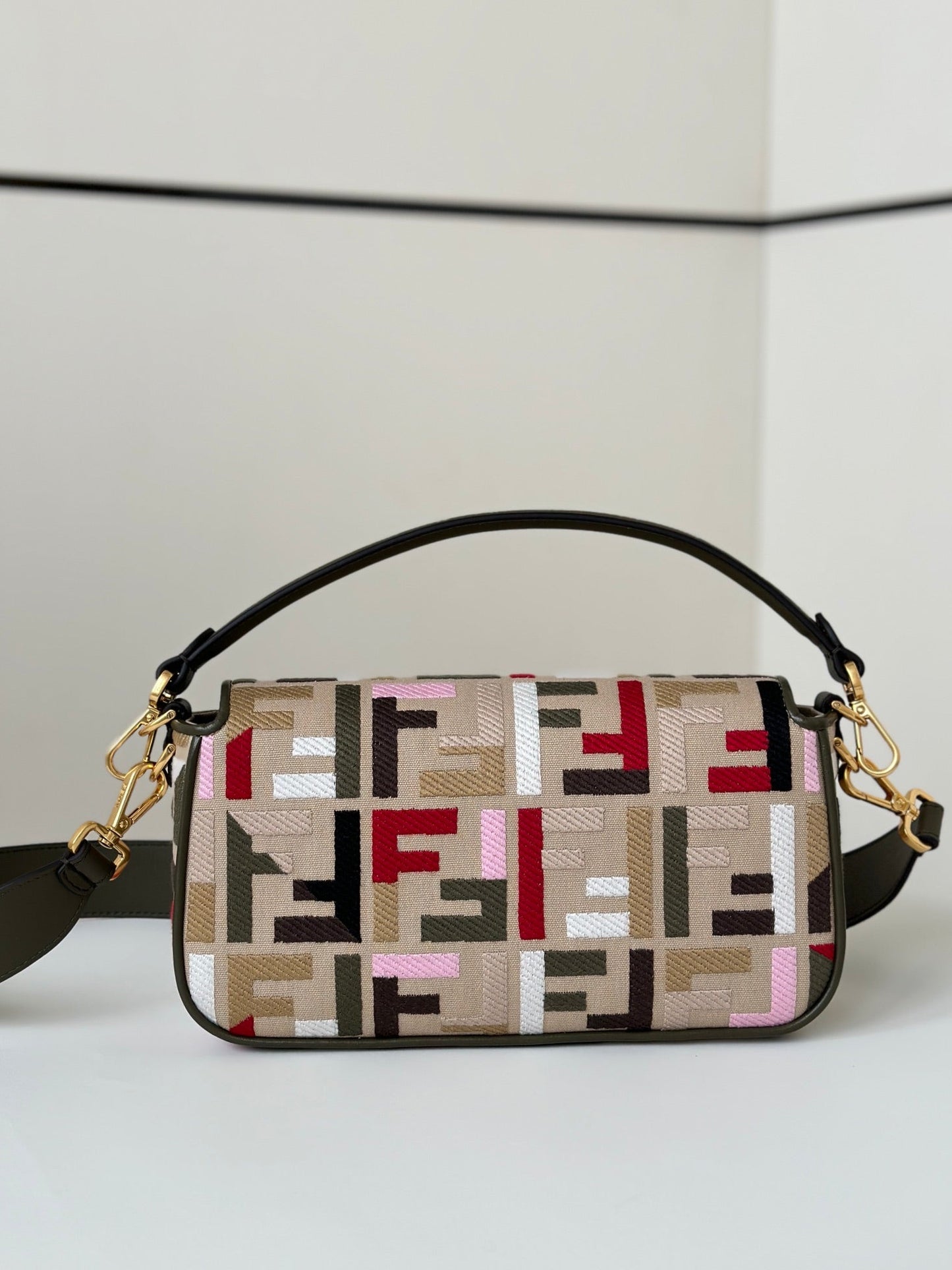 BAGUETTE CANVAS 27 BAG WITH MULTICOLOUR FF EMBROIDERY GOLD HARDWARE mysite