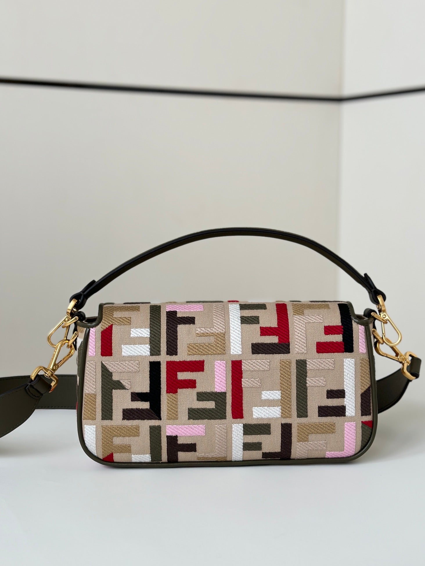 BAGUETTE CANVAS 27 BAG WITH MULTICOLOUR FF EMBROIDERY GOLD HARDWARE mysite