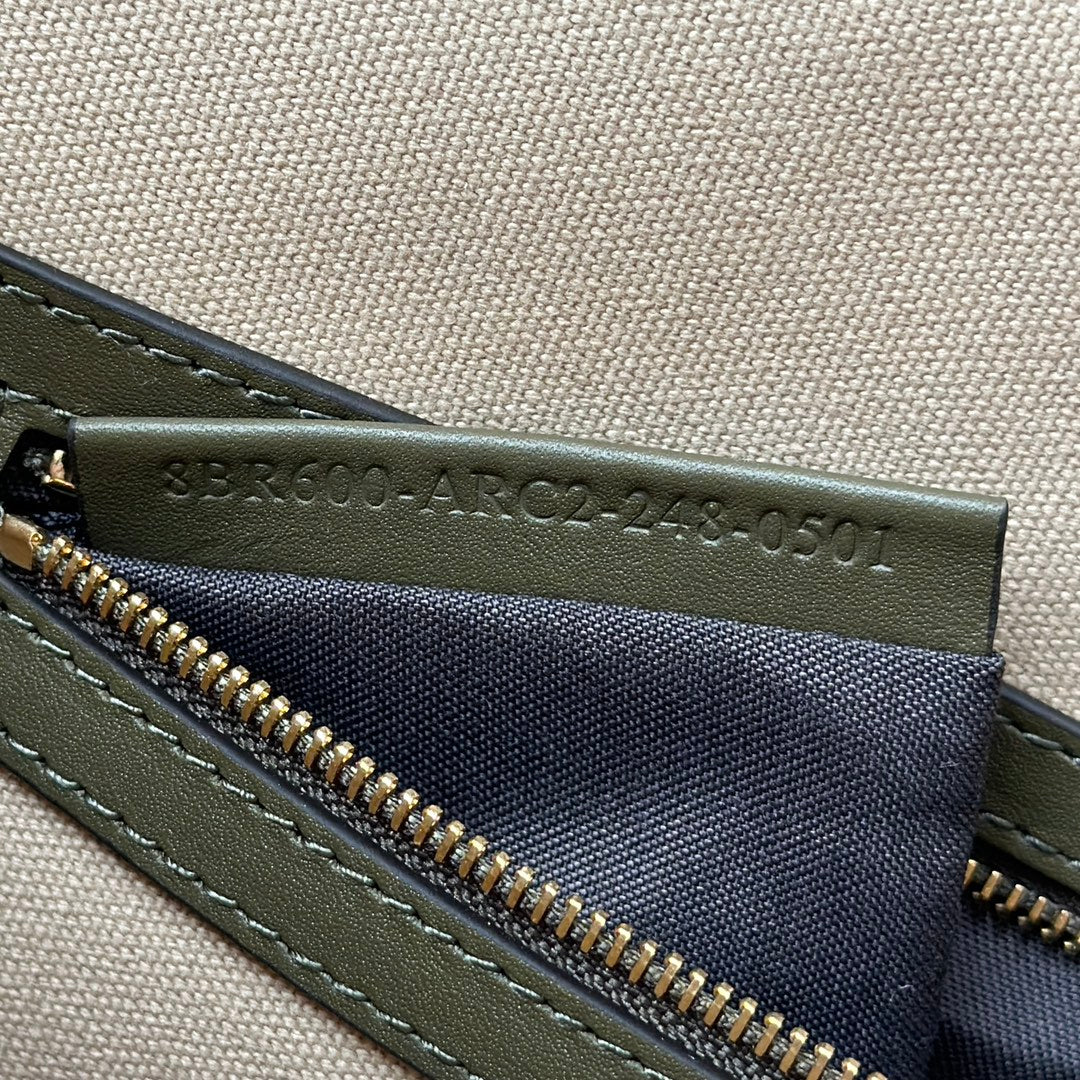 BAGUETTE CANVAS 27 BAG WITH MULTICOLOUR FF EMBROIDERY GOLD HARDWARE mysite