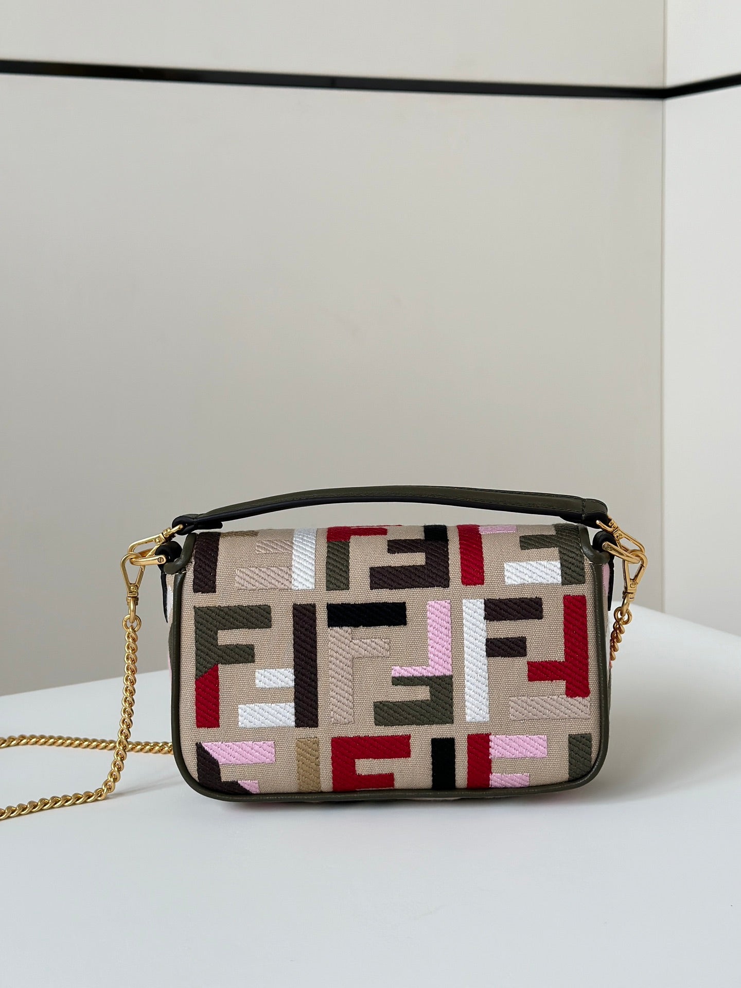 BAGUETTE CANVAS 19 BAG WITH MULTICOLOUR FF EMBROIDERY GOLD HARDWARE mysite