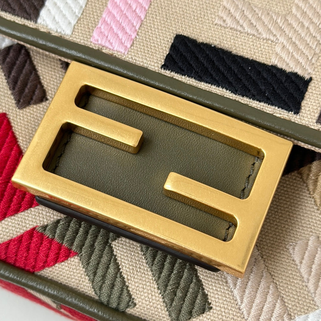 BAGUETTE CANVAS 19 BAG WITH MULTICOLOUR FF EMBROIDERY GOLD HARDWARE mysite
