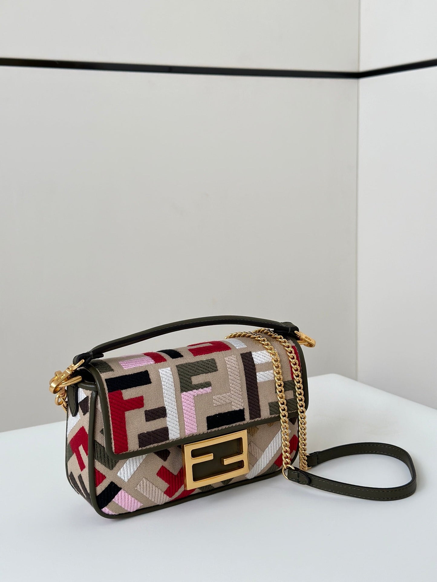 BAGUETTE CANVAS 19 BAG WITH MULTICOLOUR FF EMBROIDERY GOLD HARDWARE mysite