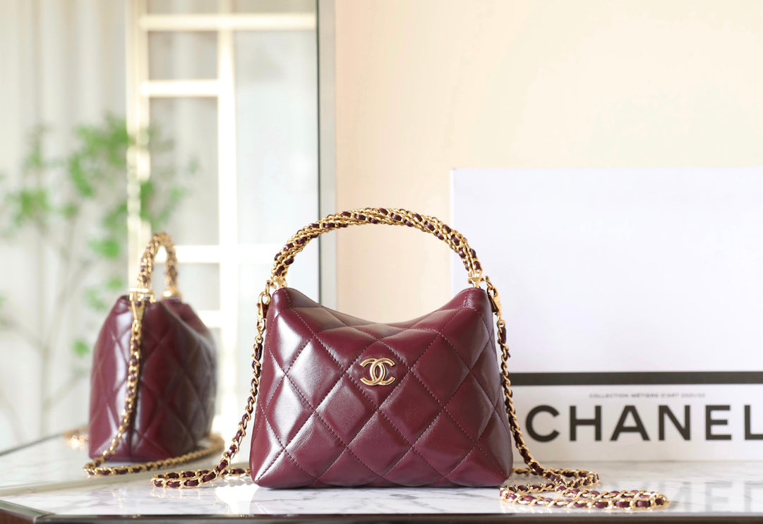 24B Cluth With Chain Burgundy Lambskin Gold Hardware mysite