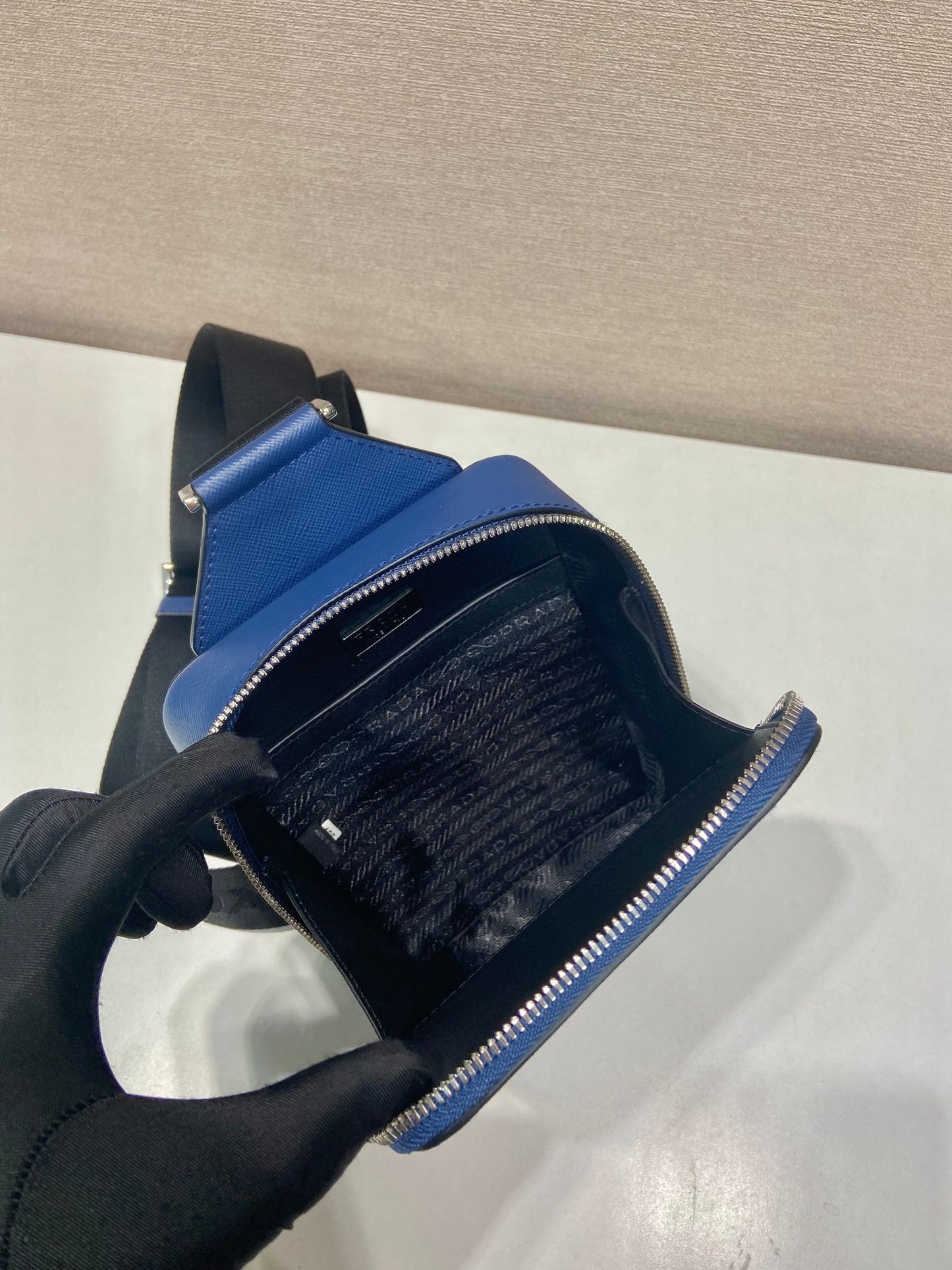 CHEST BAG 20 IN CLASSIC BLUE SAFFIANO LEATHER mysite