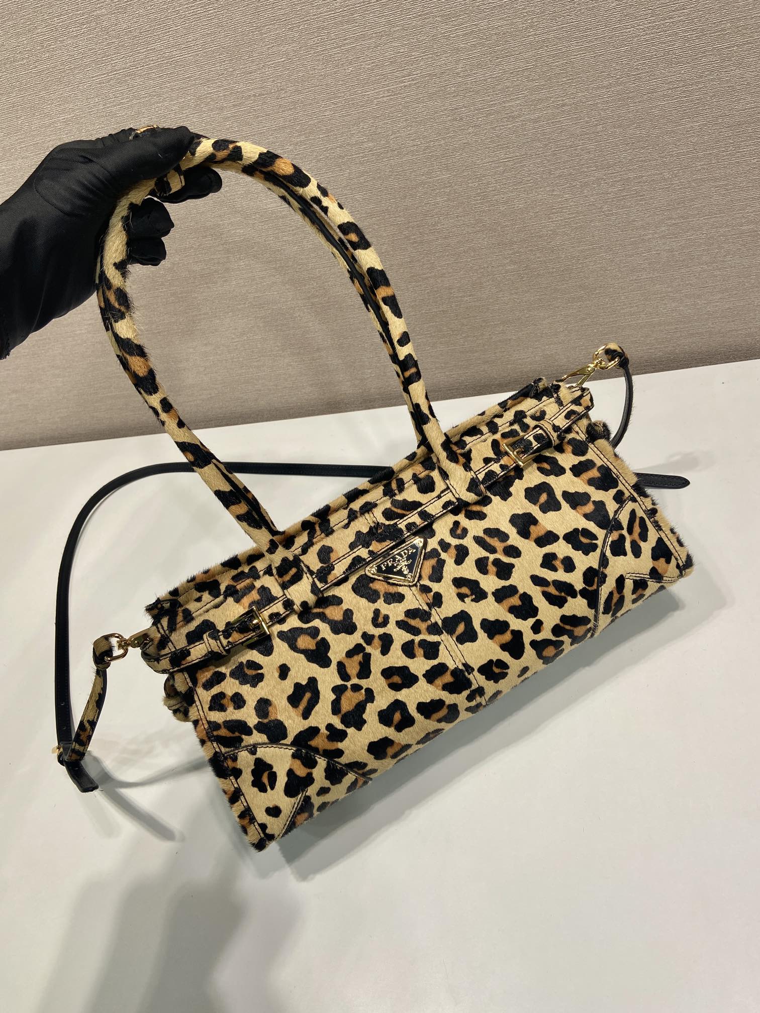 TOP HANDLE BAG 32 IN LEOPARD PRINT LEATHER mysite
