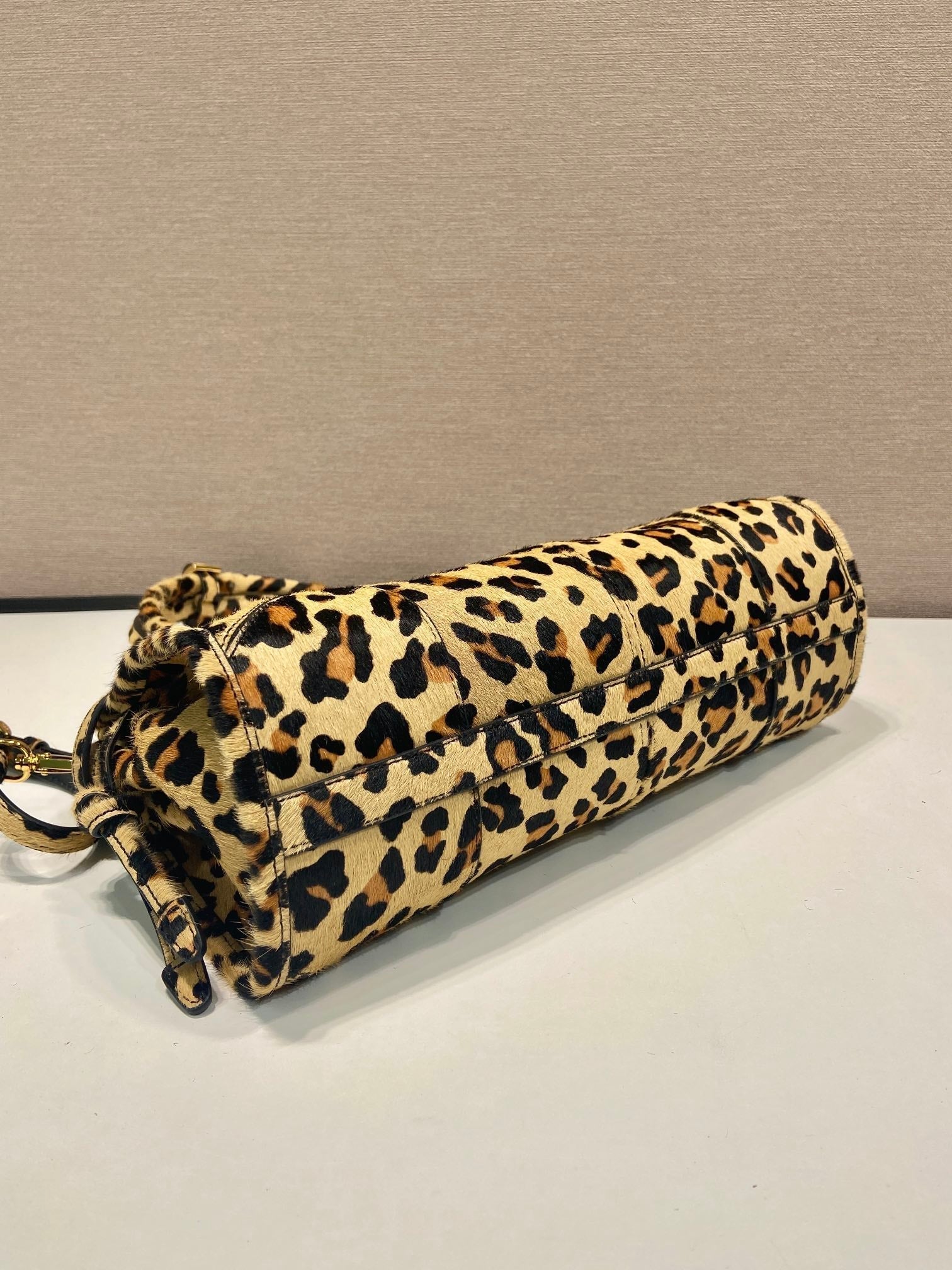 TOP HANDLE BAG 32 IN LEOPARD PRINT LEATHER mysite
