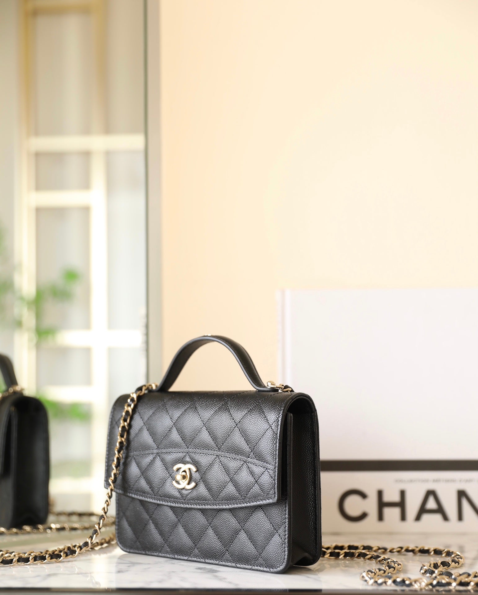 CC 25C Top Handle 18cm Black Grained Calfskin mysite