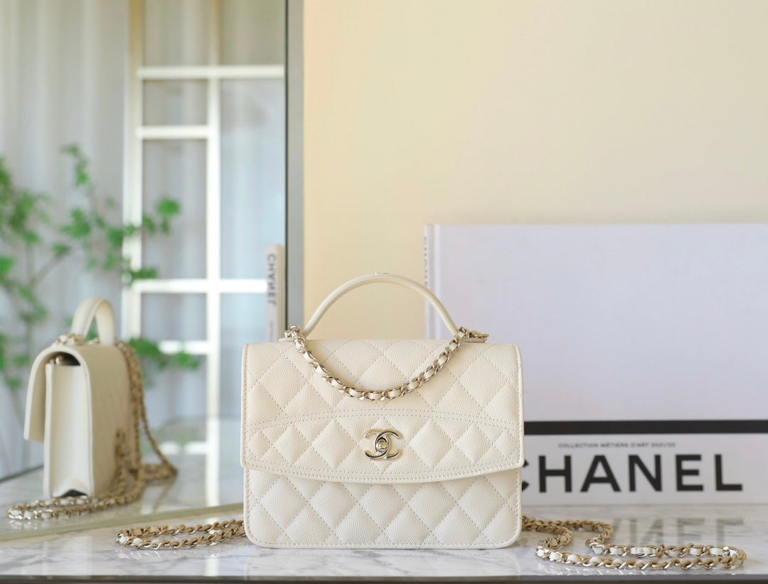 CC 25C Top Handle 18cm Cream Grained Calfskin mysite