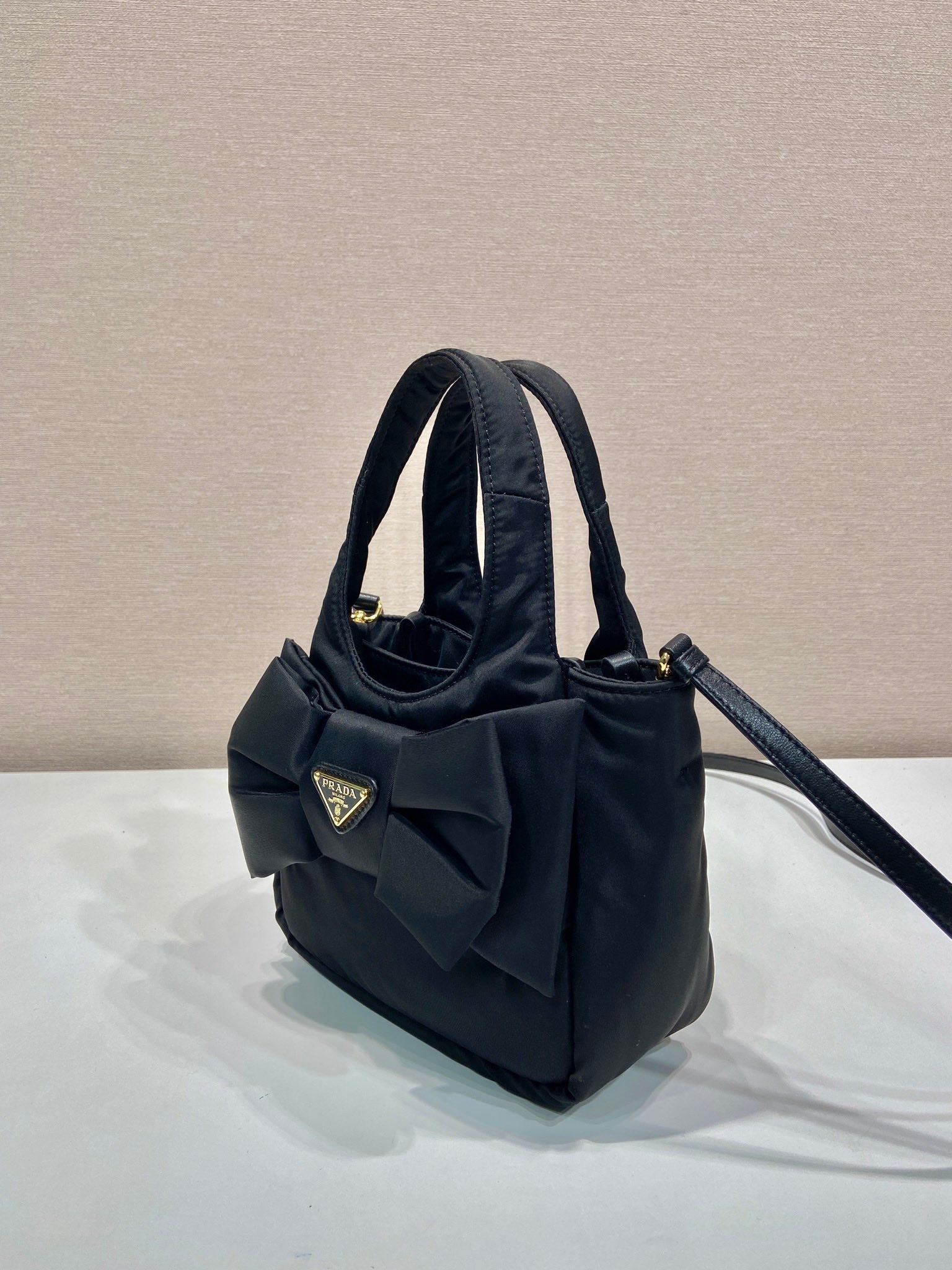 MINI BOW TOTE BAG 18 IN BLACK PADDED NYLON FABRIC mysite