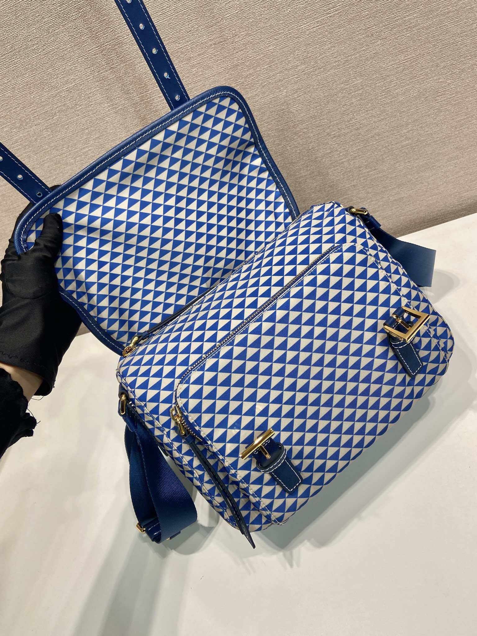 MESSENGER BAG 25 IN BLUE MIX WHITE TRIANGLE PATTERN EMBROIDERED FABRIC mysite